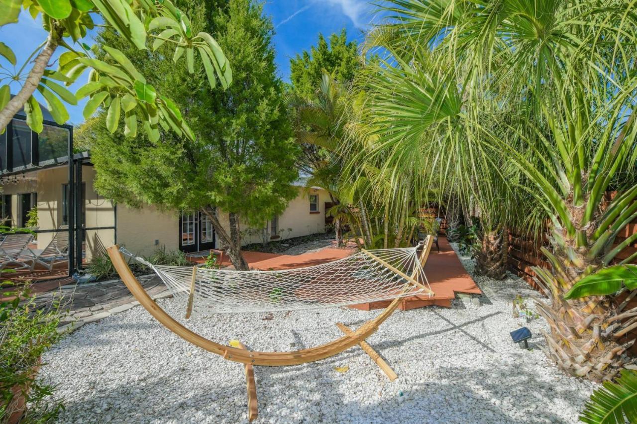 Island Time - Home Wenclosed Lagoon Style Pool Spa Walk To Beach Bikes Holmes Beach Exteriör bild